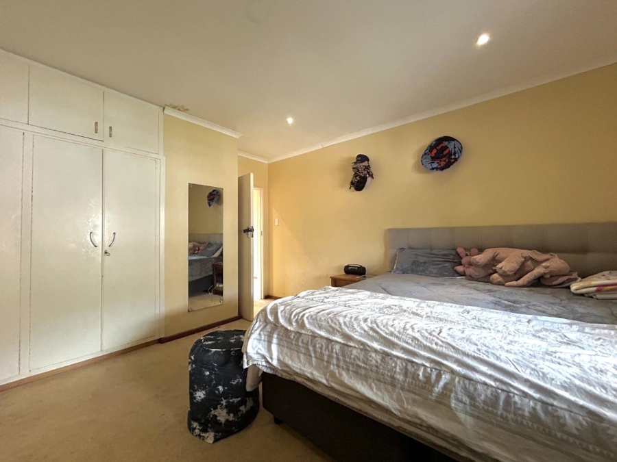 2 Bedroom Property for Sale in Fish Hoek Western Cape